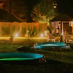 Aloha Glamp - Caloroczny Glamping Nad Rzeka Z Prywatna Balia - Stok Narciarski, Gory, Lasy, Sauna Nyaraló