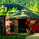 Nyaraló Aloha Glamp - Caloroczny Glamping Nad Rzeka Z Prywatna Balia - Stok Narciarski, Gory, Lasy, Sauna