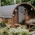 Aloha Glamp - Caloroczny Glamping Nad Rzeka Z Prywatna Balia - Stok Narciarski, Gory, Lasy, Sauna Nyaraló Zagornik