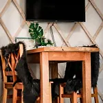 Aloha Glamp - Caloroczny Glamping Nad Rzeka Z Prywatna Balia - Stok Narciarski, Gory, Lasy, Sauna *