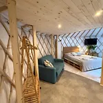 Aloha Glamp - Caloroczny Glamping Nad Rzeka Z Prywatna Balia - Stok Narciarski, Gory, Lasy, Sauna *