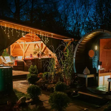 Aloha Glamp - Caloroczny Glamping Nad Rzeka Z Prywatna Balia - Stok Narciarski, Gory, Lasy, Sauna Nyaraló