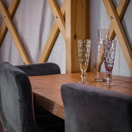Aloha Glamp - Okragle Przy Rzece - Balia I Sauna - Energylandia Zagornik