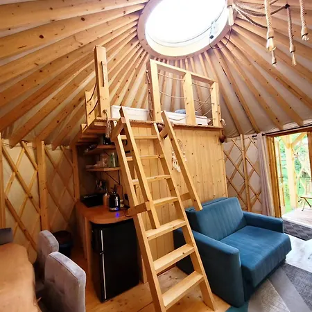 Aloha Glamp - Nowoczesne Jurty Z Prywatnym Jacuzzi - Sauna - Energylandia Dom wakacyjny *