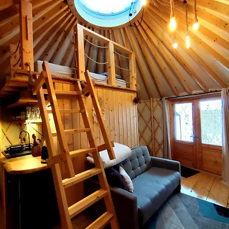 Aloha Glamp - Caloroczny Glamping Nad Rzeka Z Prywatna Balia - Stok Narciarski, Gory, Lasy, Sauna * Zagornik