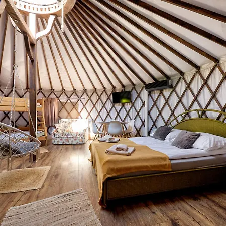 Сasa de vacaciones Aloha Glamp - Okragle Przy Rzece - Balia I Sauna - Energylandia Zagornik