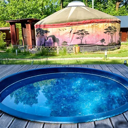 Aloha Glamp - Okragle Przy Rzece - Balia I Sauna - Energylandia Сasa de vacaciones