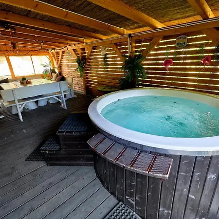 Aloha Glamp - Caloroczny Glamping Nad Rzeka Z Prywatna Balia - Stok Narciarski, Gory, Lasy, Sauna Σπίτι διακοπών *