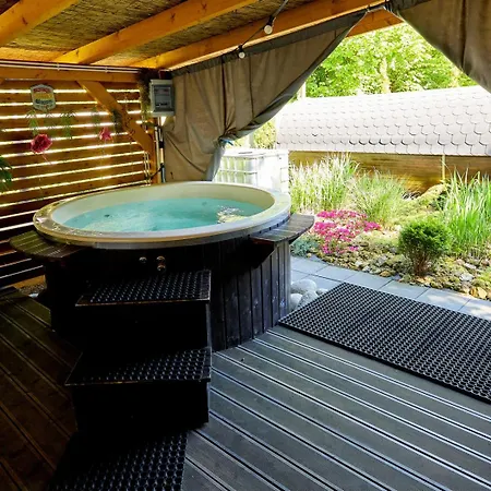Сasa de vacaciones Aloha Glamp - Okragle Przy Rzece - Balia I Sauna - Energylandia Zagornik