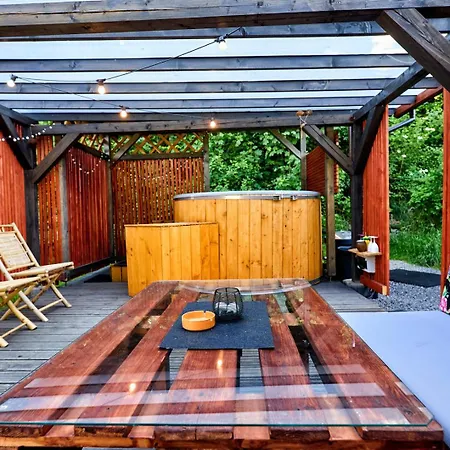 Aloha Glamp - Caloroczny Glamping Nad Rzeka Z Prywatna Balia - Stok Narciarski, Gory, Lasy, Sauna * Zagornik