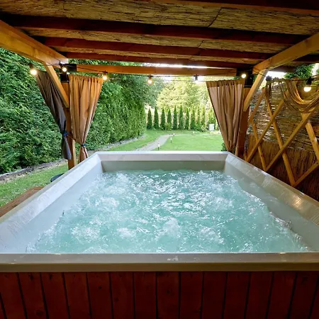 Сasa de vacaciones Aloha Glamp - Okragle Przy Rzece - Balia I Sauna - Energylandia Zagornik