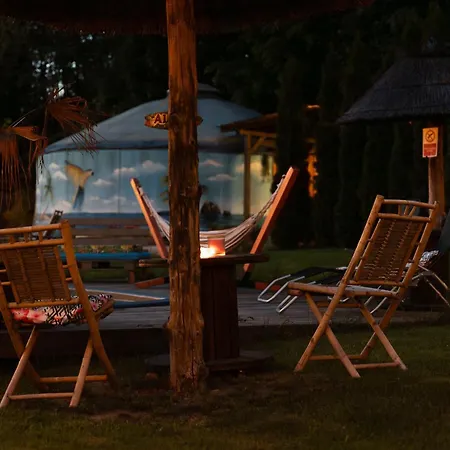 Feriehus Aloha Glamp - Caloroczny Glamping Nad Rzeka Z Prywatna Balia - Stok Narciarski, Gory, Lasy, Sauna Zagornik
