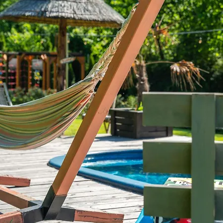 Aloha Glamp - Caloroczny Glamping Nad Rzeka Z Prywatna Balia - Stok Narciarski, Gory, Lasy, Sauna Feriehus