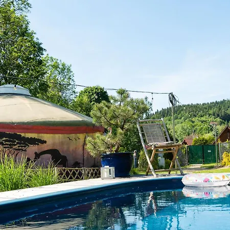 Aloha Glamp - Caloroczny Glamping Nad Rzeka Z Prywatna Balia - Stok Narciarski, Gory, Lasy, Sauna Feriehus Zagornik