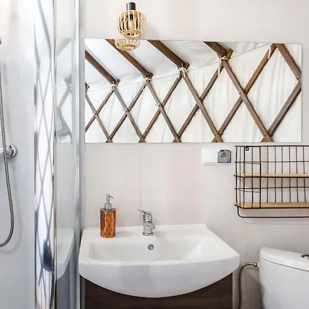 Aloha Glamp - Caloroczny Glamping Nad Rzeka Z Prywatna Balia - Stok Narciarski, Gory, Lasy, Sauna * Zagornik
